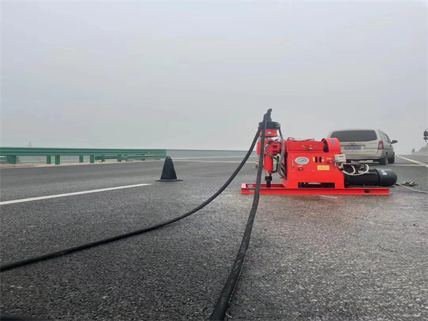 金东马路路基路面开裂下沉注浆加固灌浆